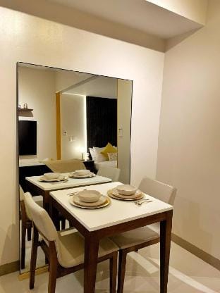 Netflix and Chill Cozy Unit BGC Vacation rental in Makati