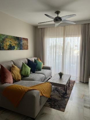 Crown Apartments with Sea View Apartment in Sitio de Calahonda