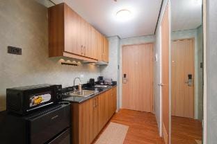 The Forge @ Lush Residence
Ayala Avenue Makati Vacation rental in Makati