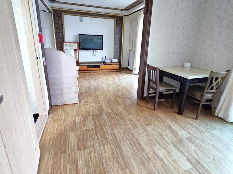 Donhae Dream Beach Bed and Breakfast in South Korea