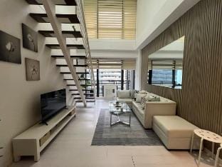 Modern Loft Haven @ Gramercy Vacation rental in Makati