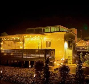 Necoana Glamping 露舍輕居 Terrace Trailer Villa Vacation rental in Shizuoka Prefecture