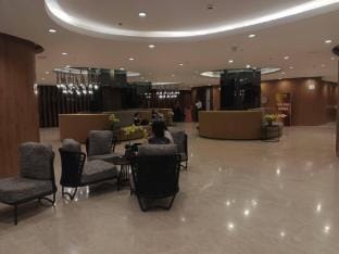 Peaceful Pasay Getaway - Private Studio with Pool Apartment in Pasay