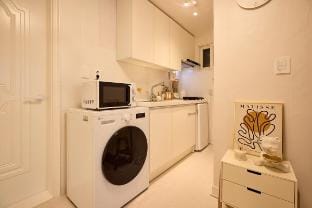 STAY LUNA, 석촌고분역 도보3분, 잠실 롯데월드타워, KSPO, 강남, 성수 인접 Vacation rental in Seoul