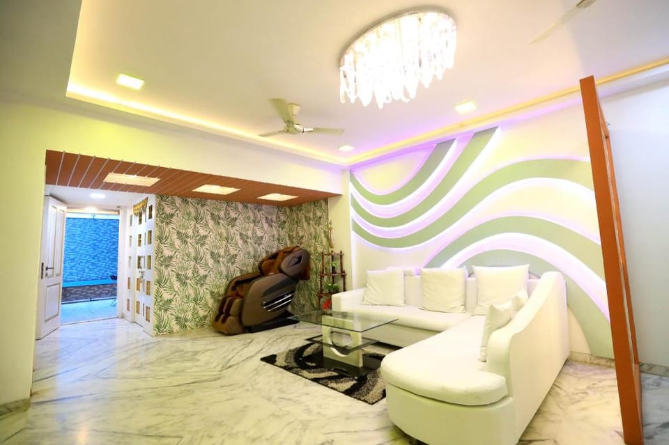 Exotic Pool Villa - Gagal Home Apartment in Mumbai