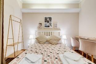 jmartins3 double bedroom near TREVI FOUNTAIN Vacation rental in Rome