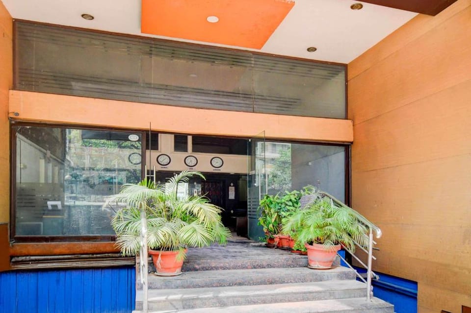 Collection O Narayanaguda Metro Station Hotel Anshu Grand Hotel in Hyderabad