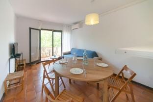 WELCS APARTAMENTO 245 EMP con dos dormitorios Apartment in Alt Empordà