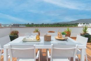 WELCS APARTAMENTO 254 EMP con vista al canal Apartment in Roses