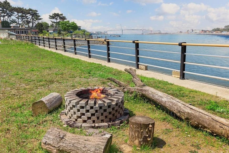 West Sky Pension Anmyeondo Bed and Breakfast in South Korea