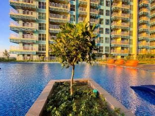 Spacious 1BR Suite near Okada, Solaire / Airport Vacation rental in Pasay