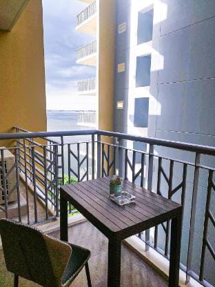 Ultra-Luxury 7BR  | Infinity Pool near Solaire Vacation rental in Pasay