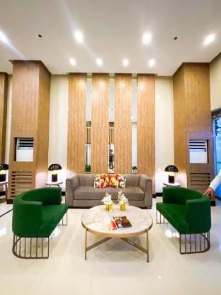 Luxury 1BR across Okada, Solaire Vacation rental in Pasay