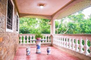 Rustic Tagaytay Home: Billiards, KTV, & Courtyard Vacation rental in Tagaytay
