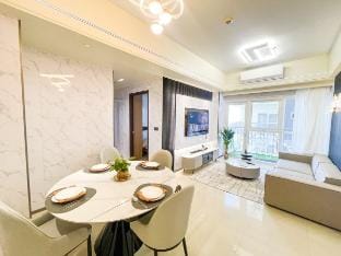 Modern Luxury 5BR Sunset View beside Okada Manila Vacation rental in Pasay