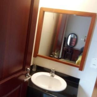 Le Thanh Ton Suites - Saigon Central & Janpan Town Apartment in Ho Chi Minh City
