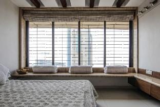 Spacious 1BD at Worli Seaface Vacation rental in Mumbai