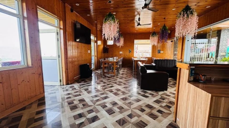 Pacific Inn Mussoorie Hotel in Uttarakhand