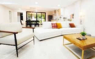 Kiddie Hostel 13A1-Kids and pets friendly Vacation rental in Subic