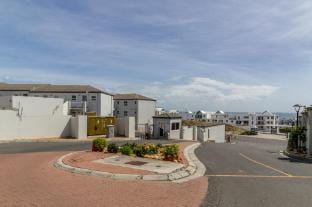 Sun and Surf at Dolphin Ridge Apartment in Cape Town