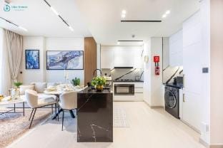 Blue Breeze |Luxury 1BR Apt with Partial Burj View Vacation rental in Dubai
