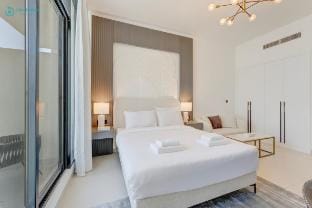 Bright & Luxury Studio with Balcony in Al Furjan Vacation rental in Dubai