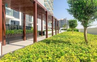 Chic Studio with Large Terrace & Gorgeous Views Vacation rental in Dubai