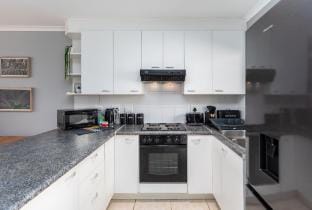 Century on Lake A45 by CTHA Apartment in Cape Town