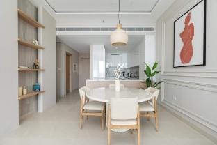 Luxury | Near Downtown & Beach | Pool + Gym | NEW Vacation rental in Dubai