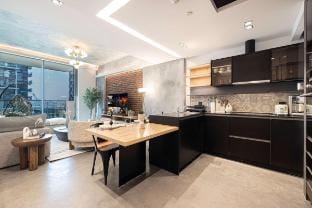 1-Bedroom Apartment with Greenery & City Views Vacation rental in Dubai