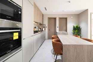 Spacious 1BR with Premium Amenities | Dubai Vacation rental in Dubai
