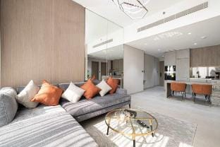 Spacious 1BR with Premium Amenities | Dubai Vacation rental in Dubai