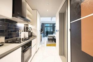 Modern Apartment | City Views & Premium Amenities Vacation rental in Dubai
