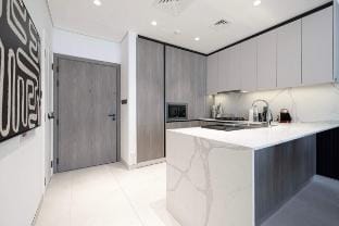 Luxury 1BR | Pool View + Premium Amenities | Dubai Vacation rental in Dubai