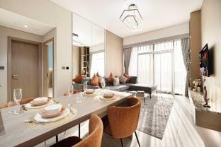 Modern 1-Bedroom Apartment with Luxurious Amenitie Vacation rental in Dubai
