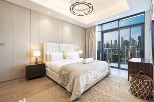 Modern 1BR | Stunning Burj Khalifa & Water Views Vacation rental in Dubai