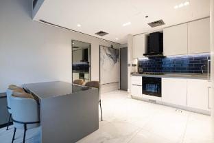 Elegant 2-Bedroom Escape at MAG318, Business Bay Vacation rental in Dubai