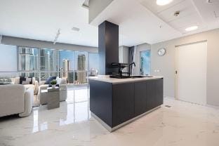Luxury Downtown Oasis, Burj Views & Modern Comfort Vacation rental in Dubai