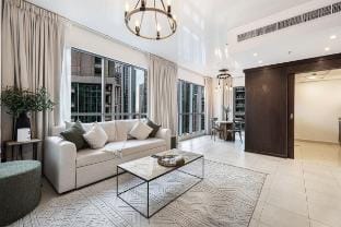 1 Bd | Fountain and Burj View | 2 Mins Dubai Mall Vacation rental in Dubai