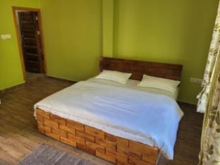 Fishing Owl Homestay 55km Kainchi Dham by Prospera Vacation rental in Uttarakhand