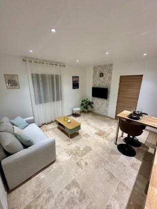 L'ETOILE DE PREIXAN Apartment in Occitanie