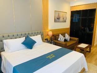 ICON40 apartment with sea view, Ha Long bay Vacation rental in Laos