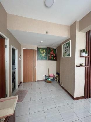 Apartemen Puncak Dharmahusada 3BR with cozy living Vacation rental in Surabaya