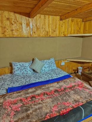 The SoulTrip - Jibhi(Chehni Kothi) Vacation rental in Himachal Pradesh