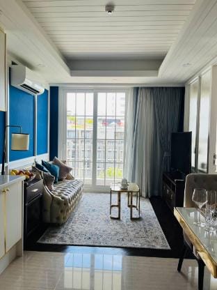 Grand Florida Beachfront Pattaya Apartment in Pattaya City