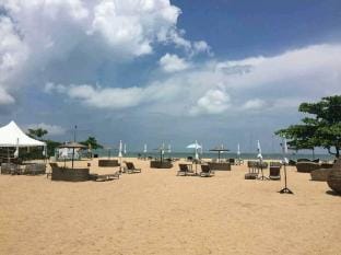 Grand Florida Beachfront Pattaya Apartment in Pattaya City