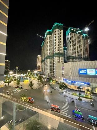 PHAT HOUSE 2PN view trực diện Vincom Mega Mall Apartment in Ho Chi Minh City