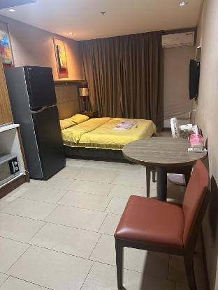 Quiet clean department Room 1217 Vacation rental in Makati