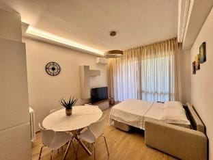 Luxury Apartment Metro Cornelia Vacation rental in Rome
