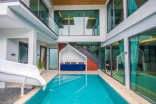 Sura Pool Villa Pattaya Villa in Pattaya City